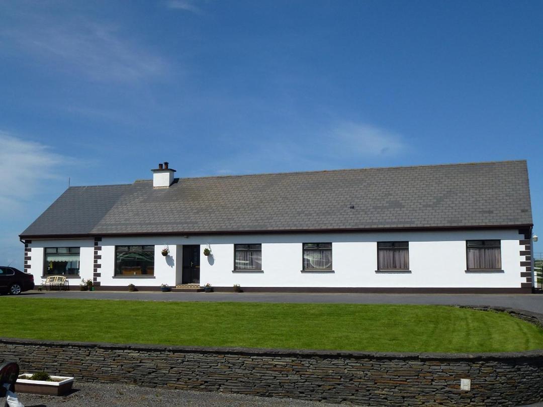 Cois Farraige Bed and Breakfast Lahinch Exteriör bild