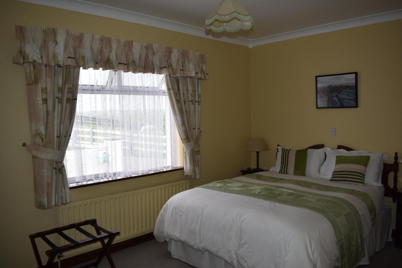 Cois Farraige Bed and Breakfast Lahinch Exteriör bild